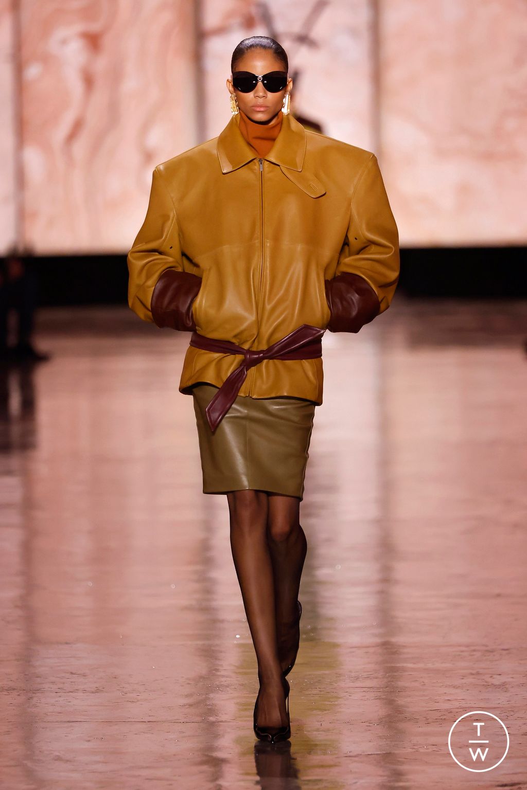 Fashion Week Paris Fall/Winter 2025 look 29 from the Saint Laurent collection womenswear