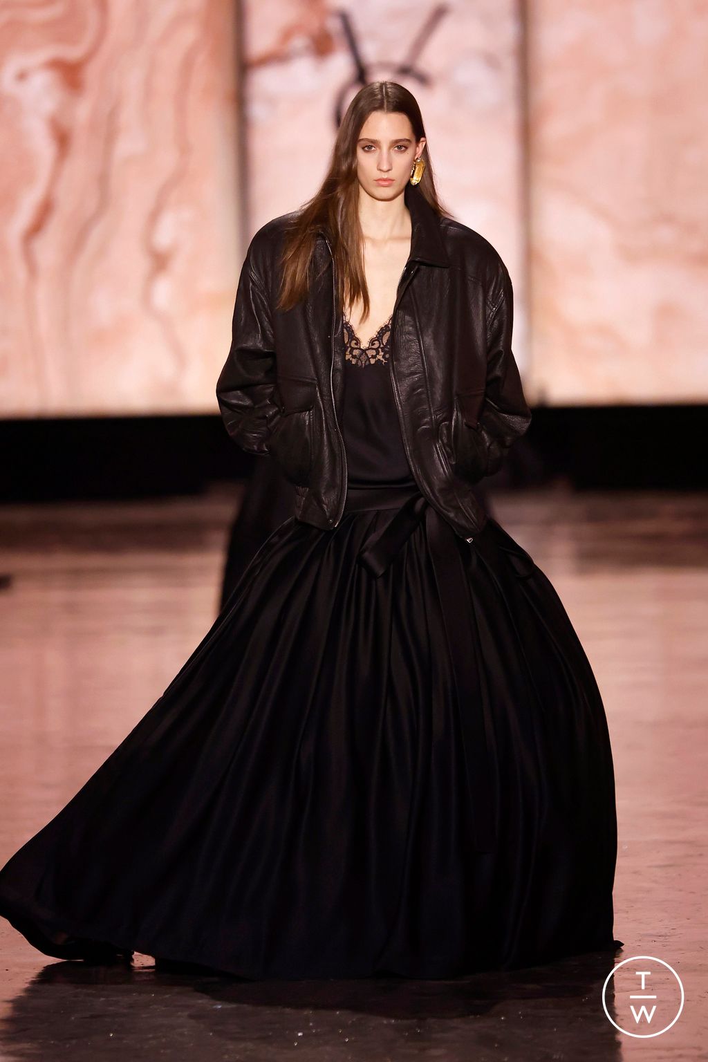 Fashion Week Paris Fall/Winter 2025 look 38 from the Saint Laurent collection womenswear