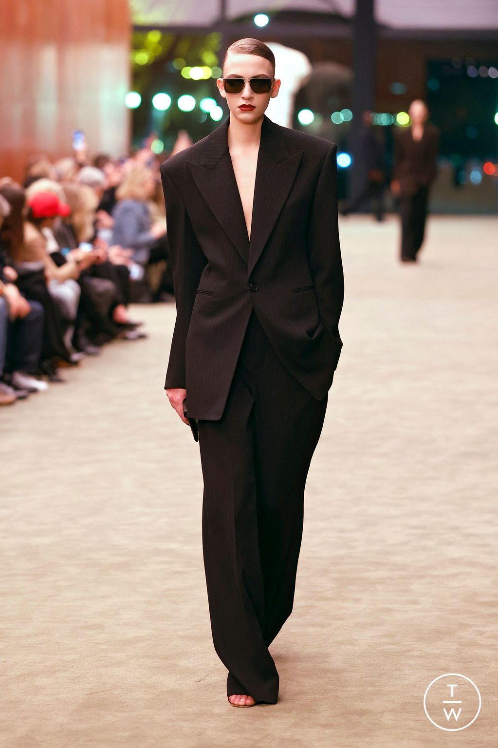 Fashion Week Paris Fall/Winter 2026 look 4 de la collection Saint Laurent womenswear