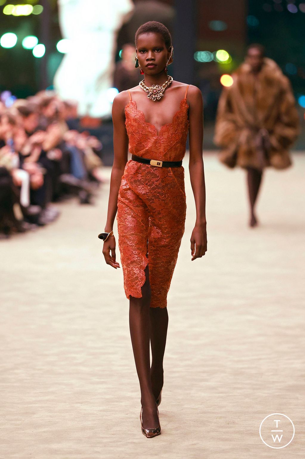 Fashion Week Paris Fall/Winter 2026 look 15 de la collection Saint Laurent womenswear