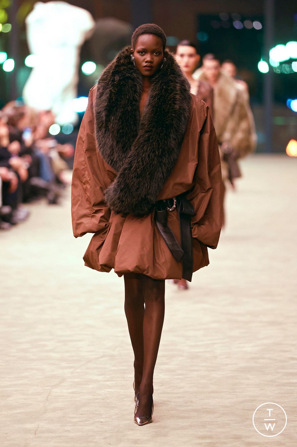 Fashion Week Paris Fall/Winter 2026 look 21 from the Saint Laurent collection womenswear