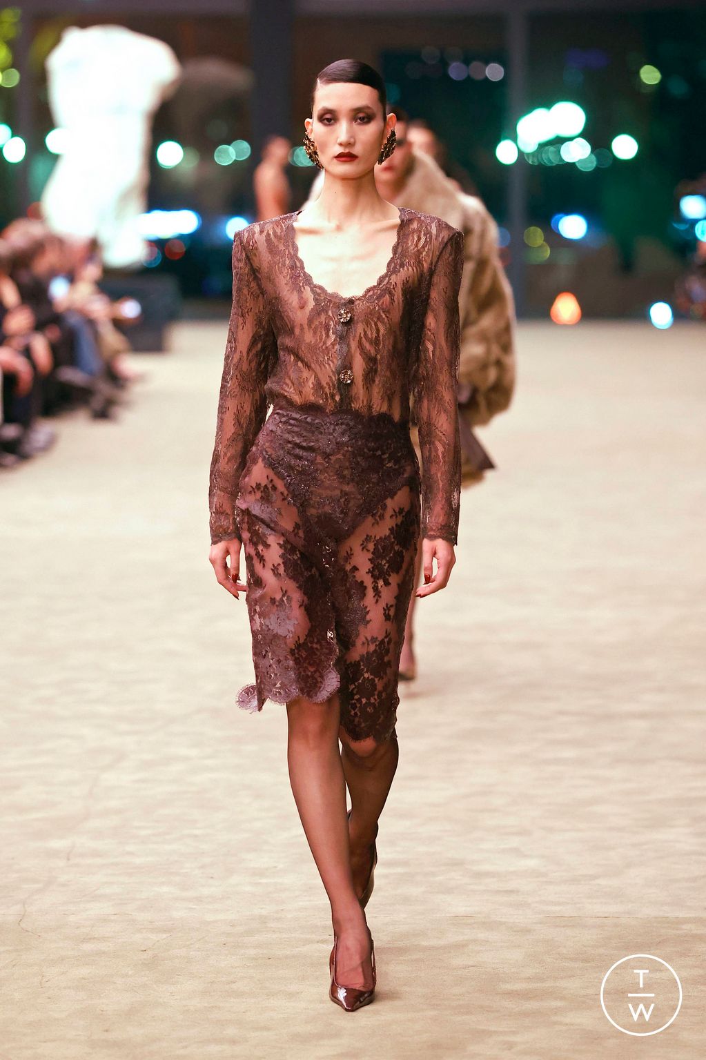 Fashion Week Paris Fall/Winter 2026 look 22 from the Saint Laurent collection womenswear