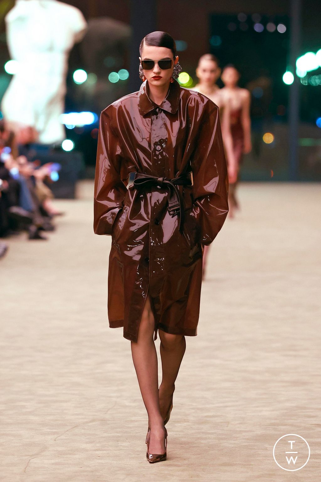 Fashion Week Paris Fall/Winter 2026 look 29 de la collection Saint Laurent womenswear