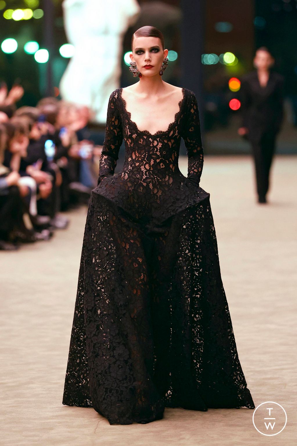 Fashion Week Paris Fall/Winter 2026 look 39 from the Saint Laurent collection womenswear