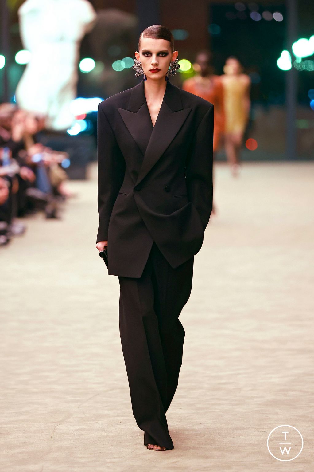 Fashion Week Paris Fall/Winter 2026 look 40 from the Saint Laurent collection womenswear