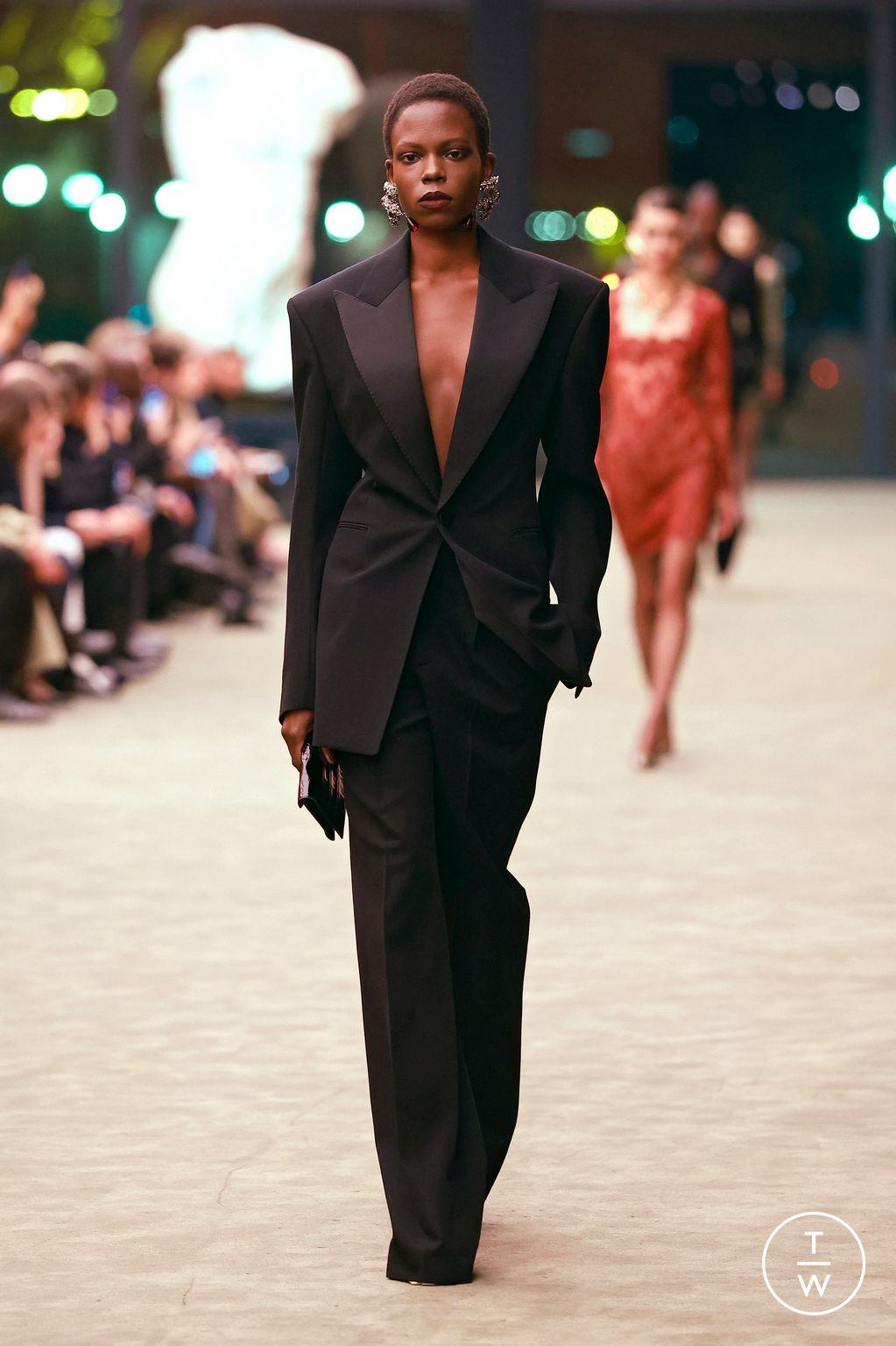 Fashion Week Paris Fall/Winter 2026 look 43 de la collection Saint Laurent womenswear