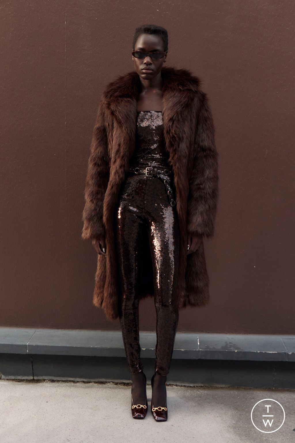 Fashion Week Paris Pre-Fall 2022 look 35 from the Saint Laurent collection womenswear