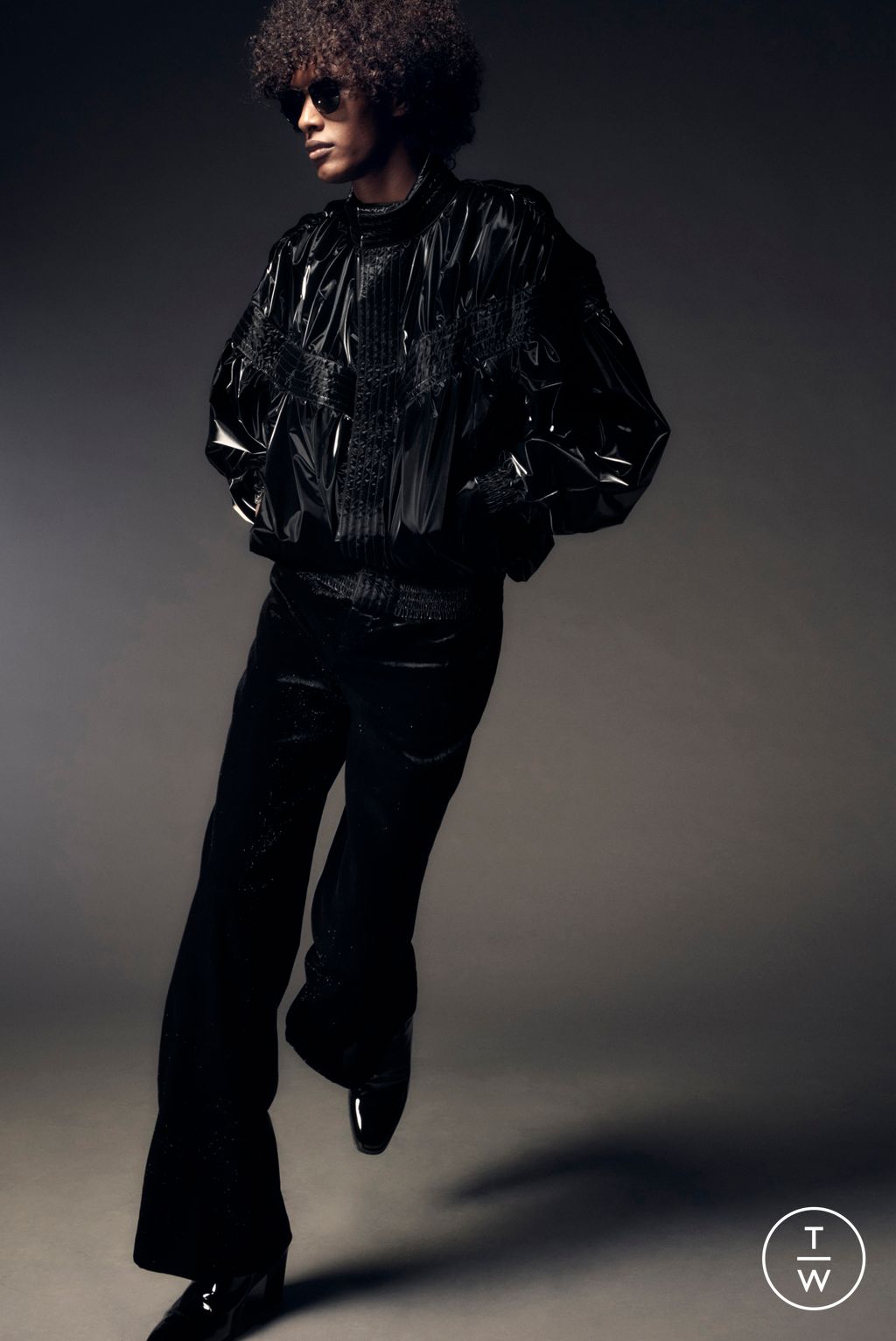 Fashion Week Paris Pre-Fall 2022 look 51 from the Saint Laurent collection 男装