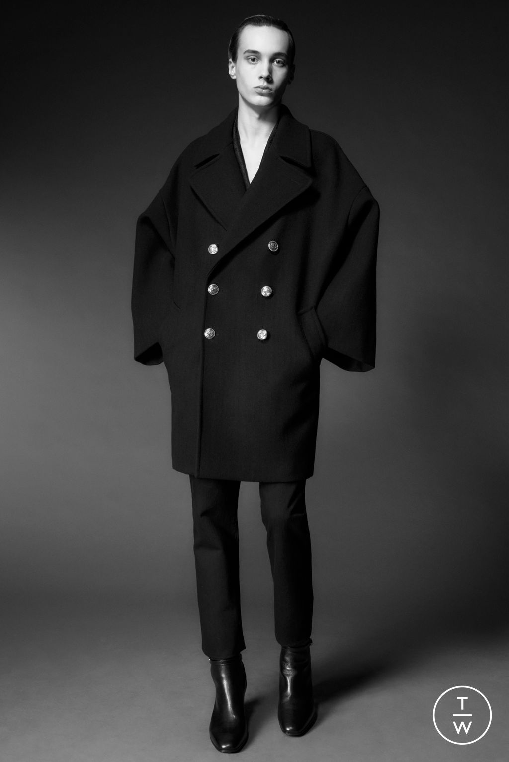 Fashion Week Paris Pre-Fall 2022 look 61 from the Saint Laurent collection menswear