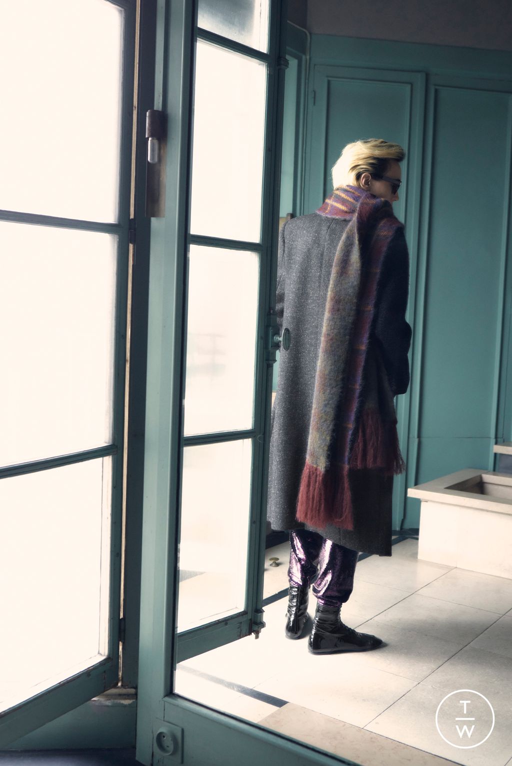 Fashion Week Paris Pre-Fall 2022 look 76 de la collection Saint Laurent menswear