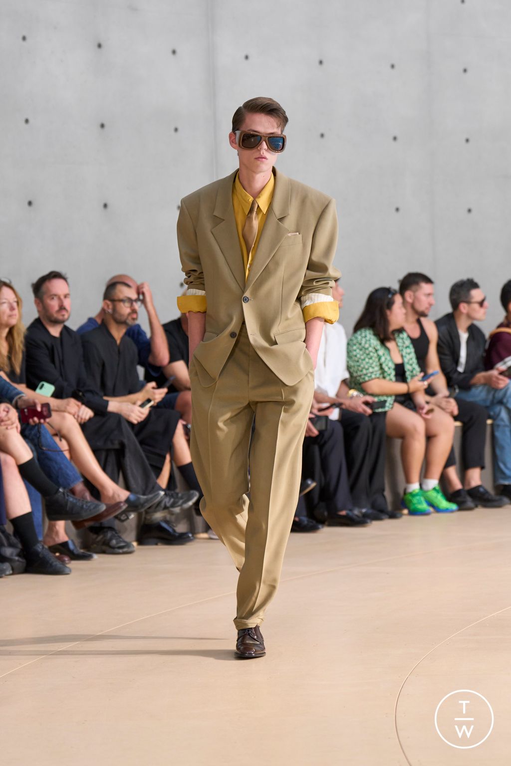 Fashion Week Paris Spring/Summer 2026 look 10 from the Saint Laurent collection menswear
