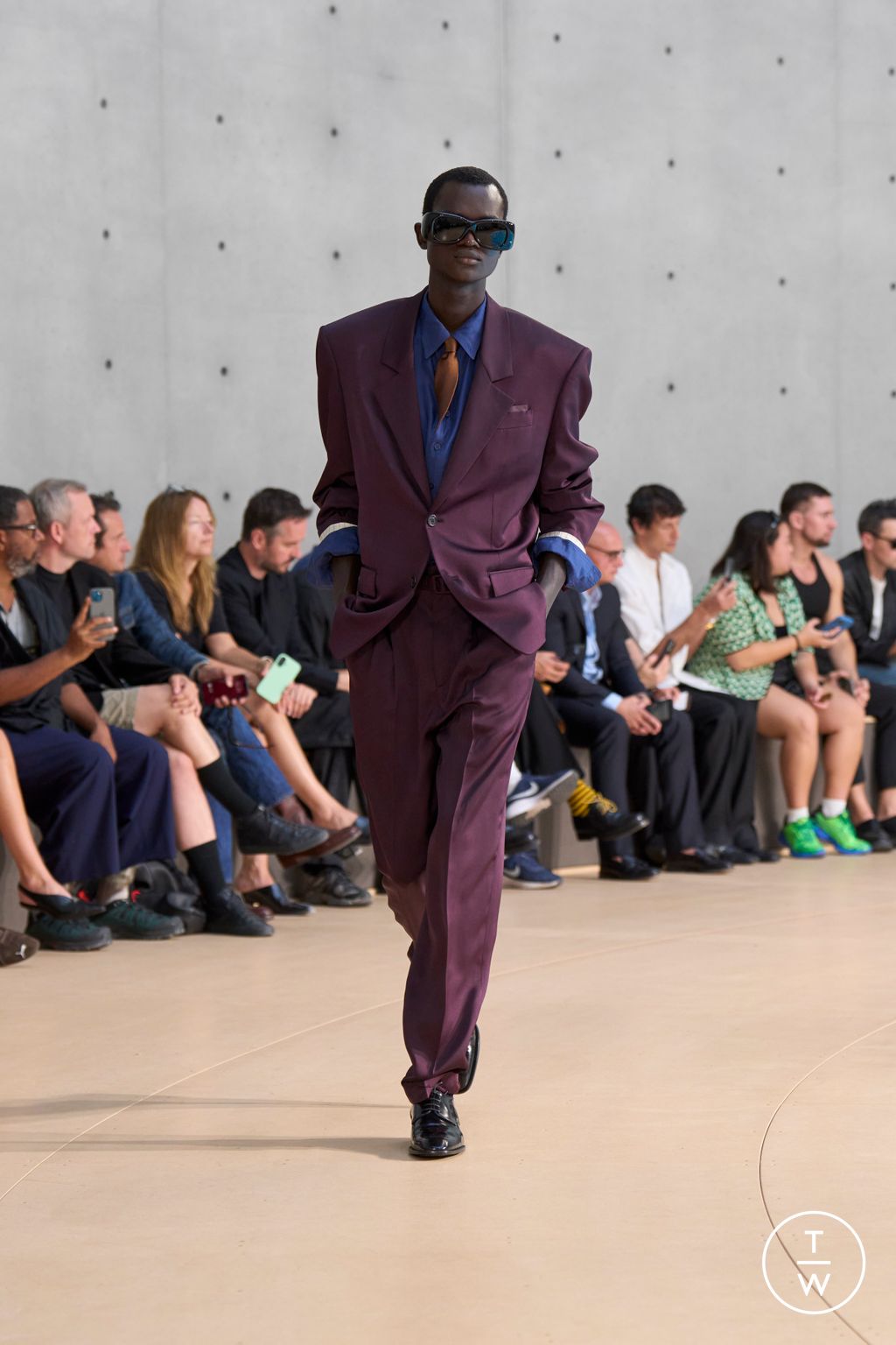 Fashion Week Paris Spring/Summer 2026 look 11 from the Saint Laurent collection menswear