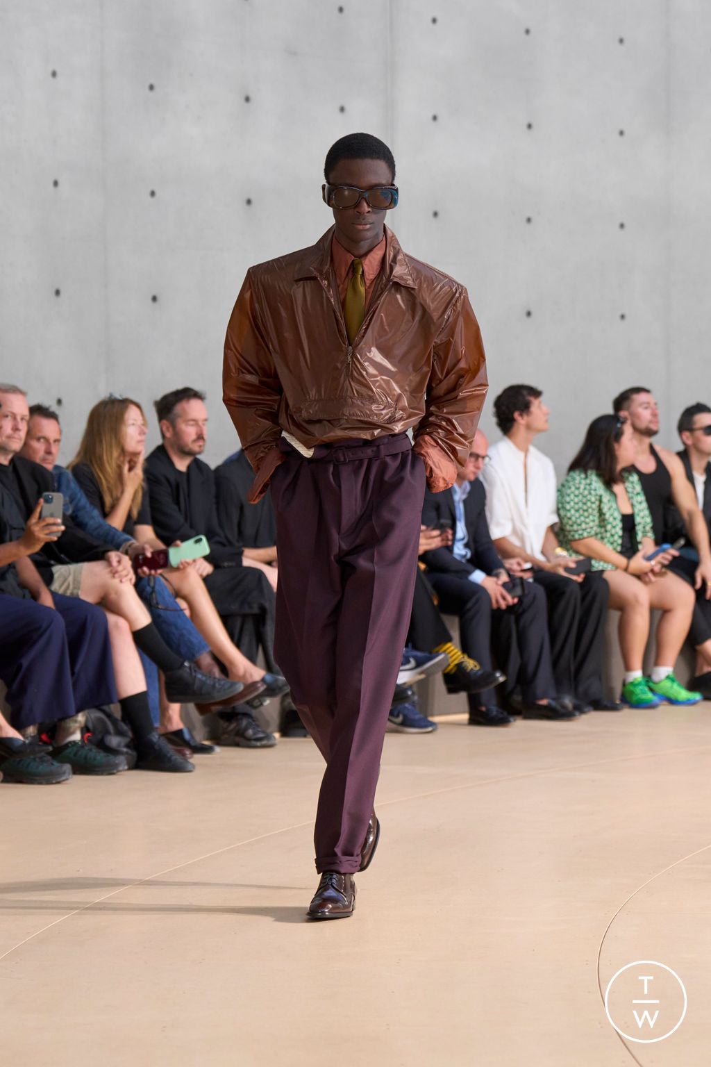 Fashion Week Paris Spring/Summer 2026 look 29 from the Saint Laurent collection menswear