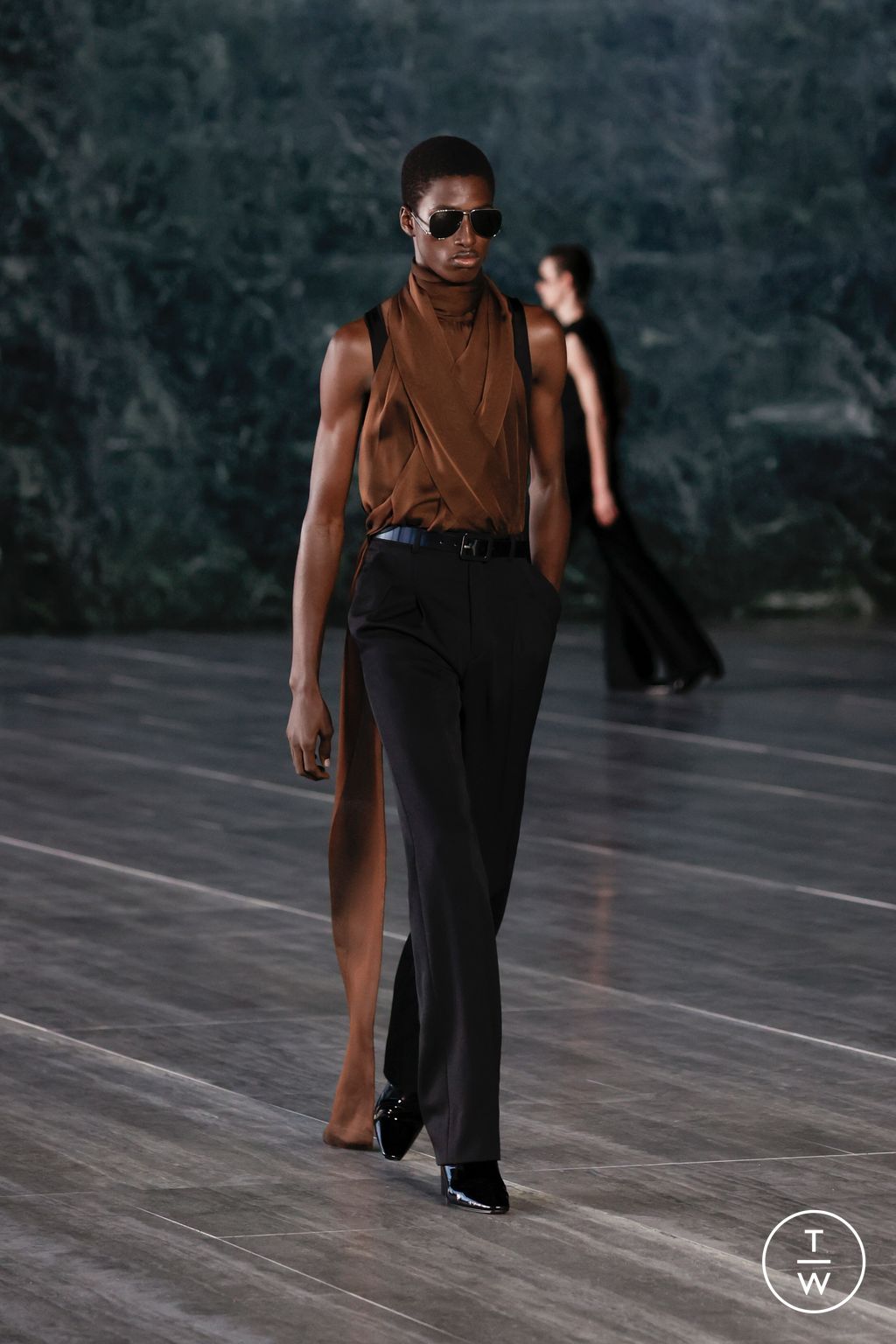 Fashion Week Paris Spring/Summer 2024 look 31 from the Saint Laurent collection menswear