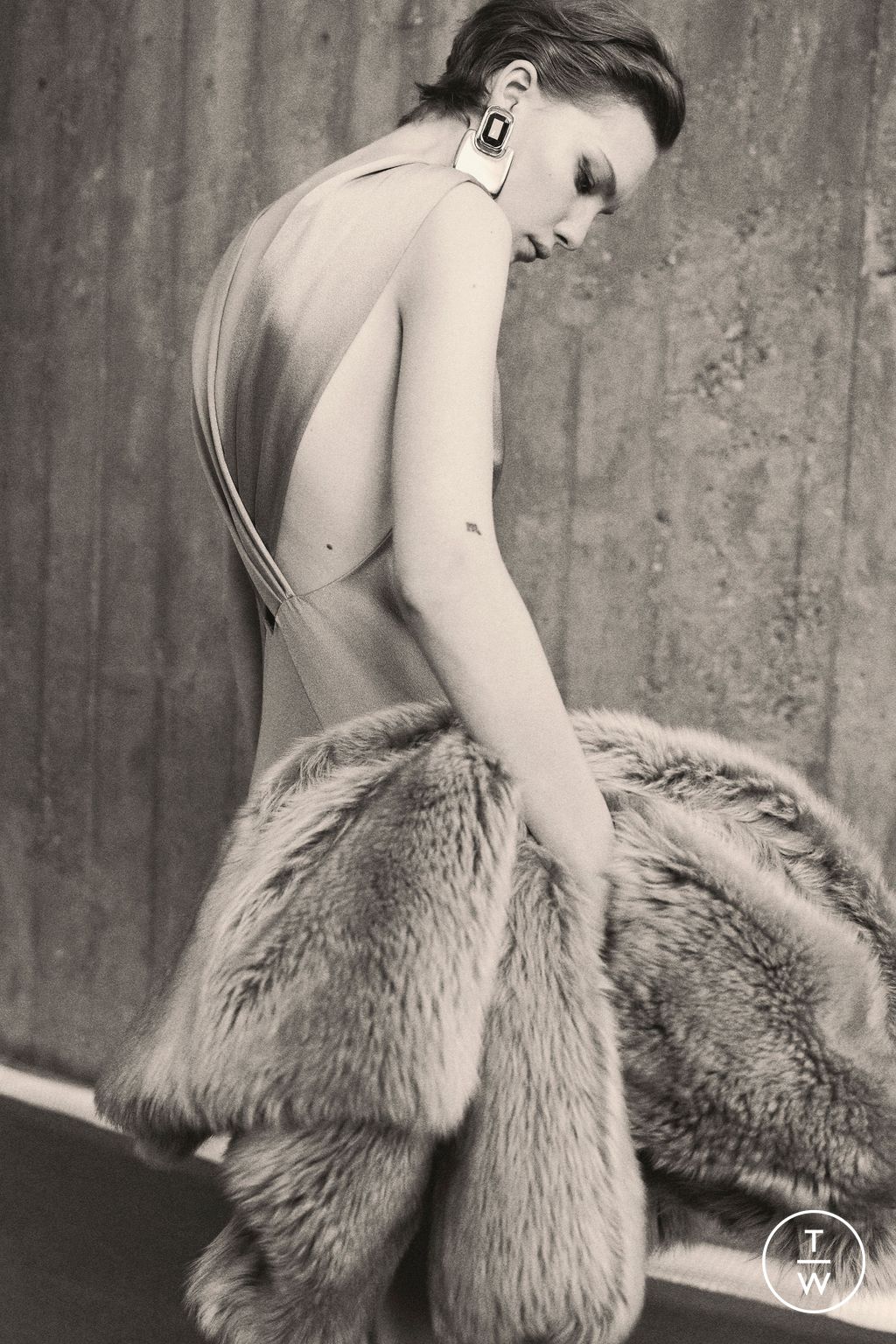 Fashion Week Paris Pre-Fall 2024 look 1 from the Saint Laurent collection womenswear