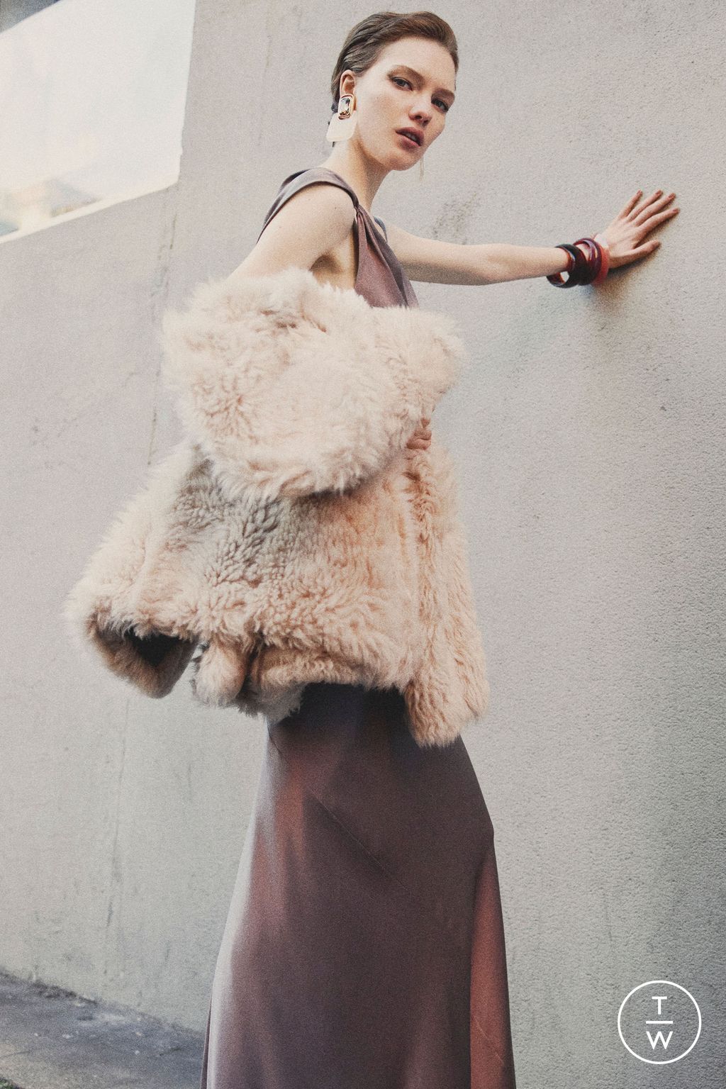 Fashion Week Paris Pre-Fall 2024 look 10 from the Saint Laurent collection womenswear