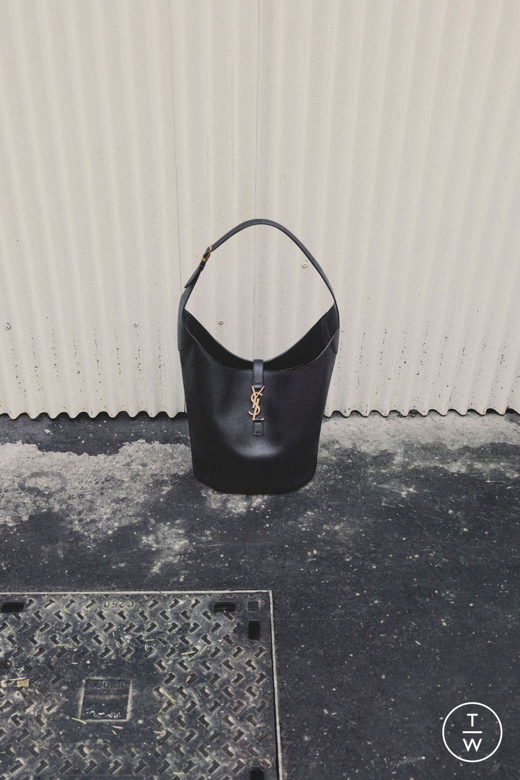 Fashion Week Paris Pre-Fall 2024 look 20 from the Saint Laurent collection womenswear