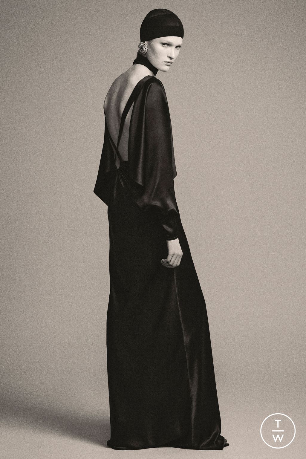 Fashion Week Paris Pre-Fall 2024 look 53 from the Saint Laurent collection womenswear