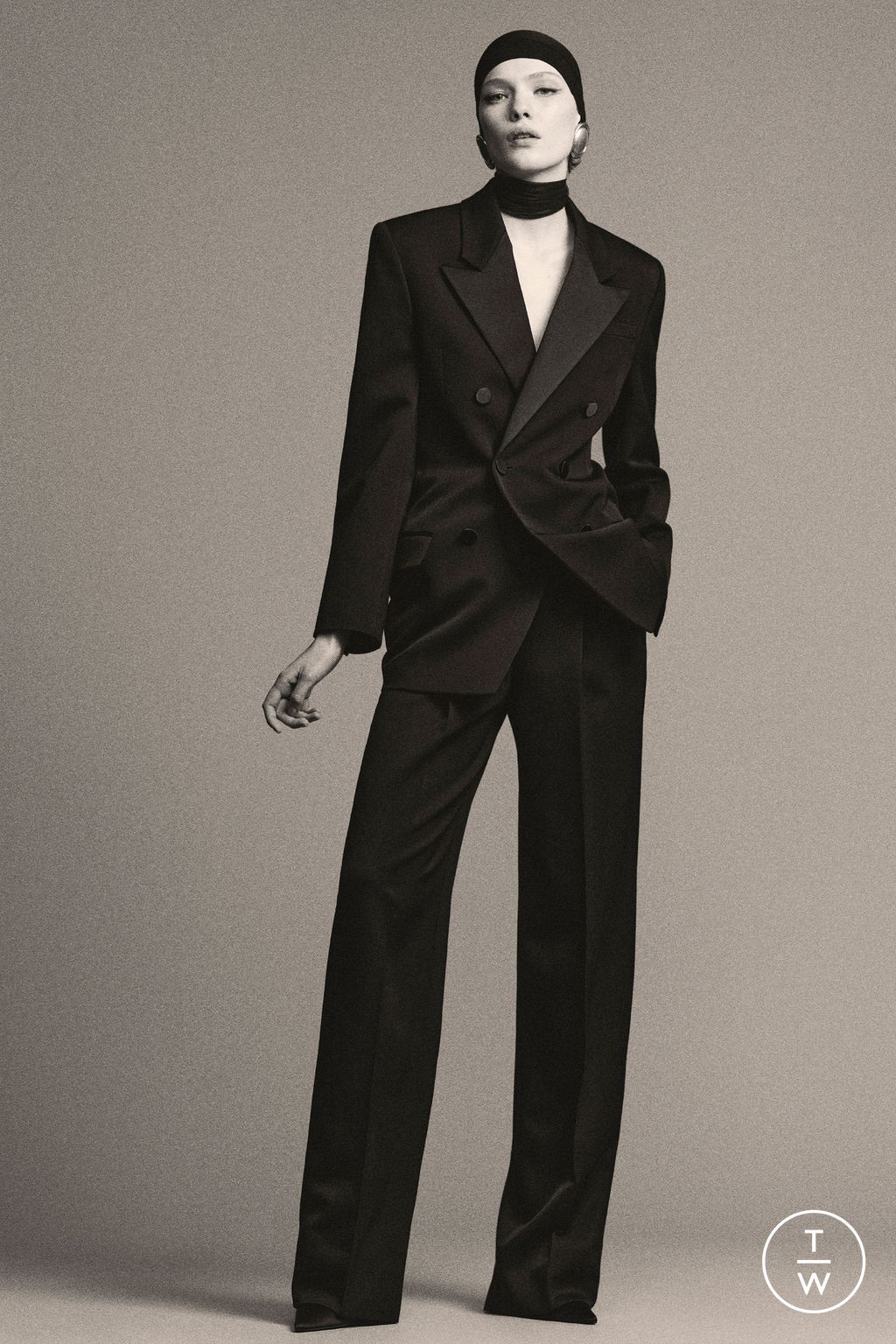 Fashion Week Paris Pre-Fall 2024 look 75 from the Saint Laurent collection womenswear