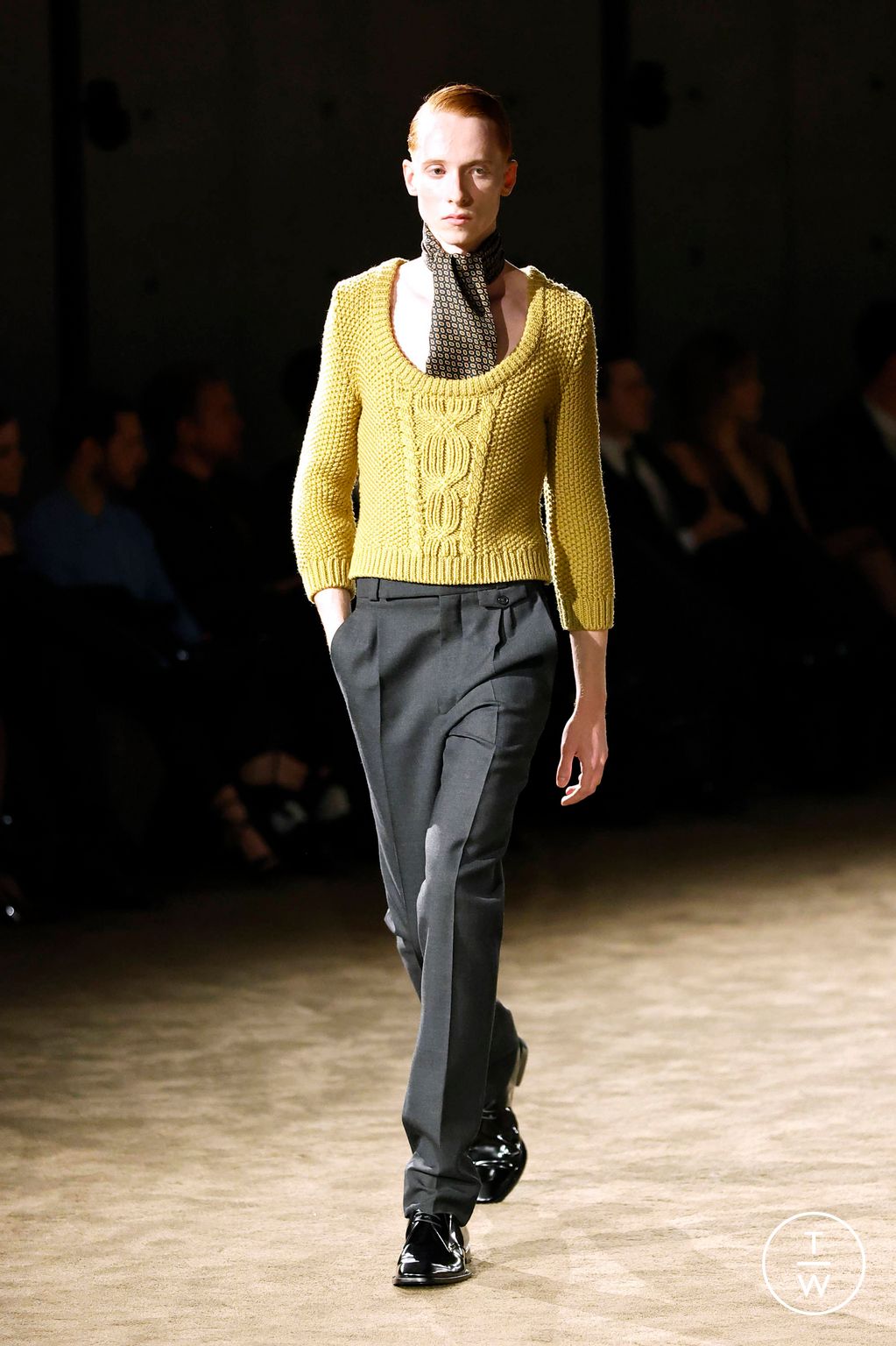 Fashion Week Paris Fall/Winter 2026 look 14 from the Saint Laurent collection menswear