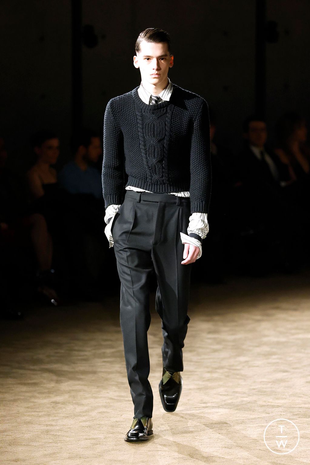 Fashion Week Paris Fall/Winter 2026 look 15 from the Saint Laurent collection menswear