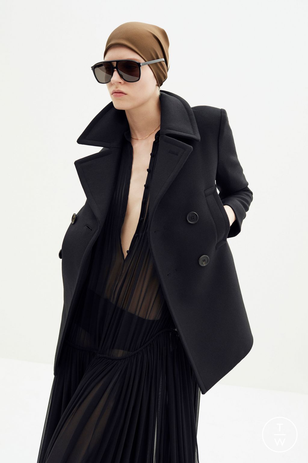 Fashion Week Paris Resort 2023 look 7 from the Saint Laurent collection womenswear