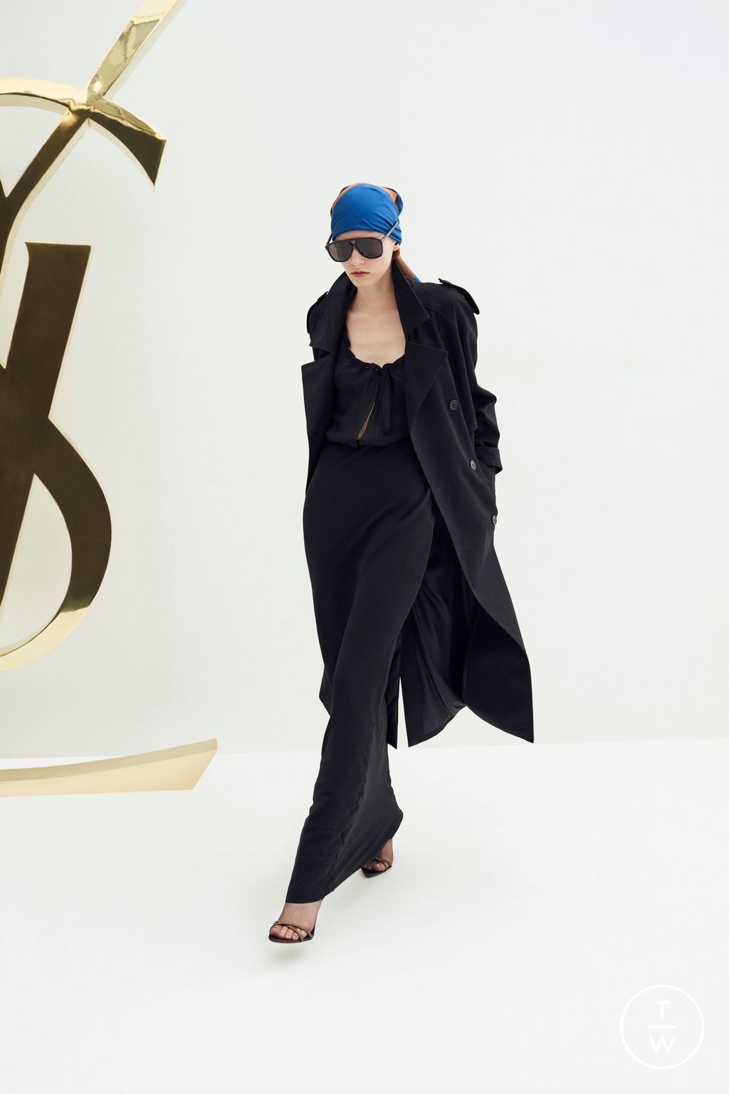 Fashion Week Paris Resort 2023 look 9 de la collection Saint Laurent womenswear