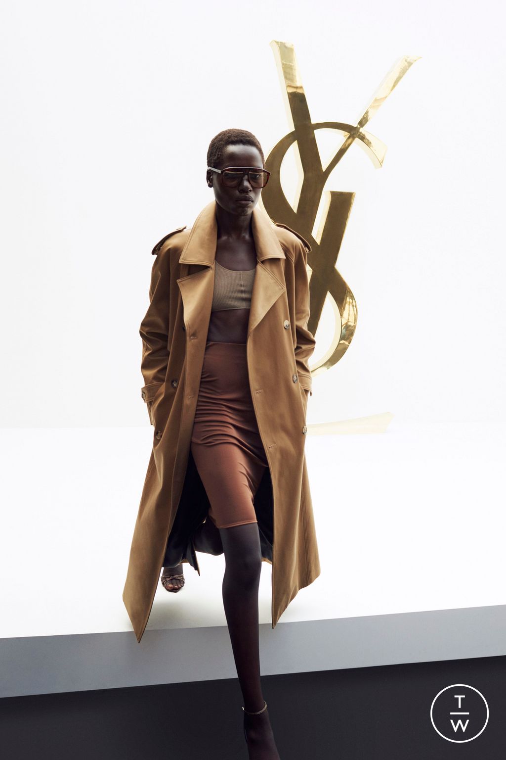 Fashion Week Paris Resort 2023 look 15 de la collection Saint Laurent womenswear