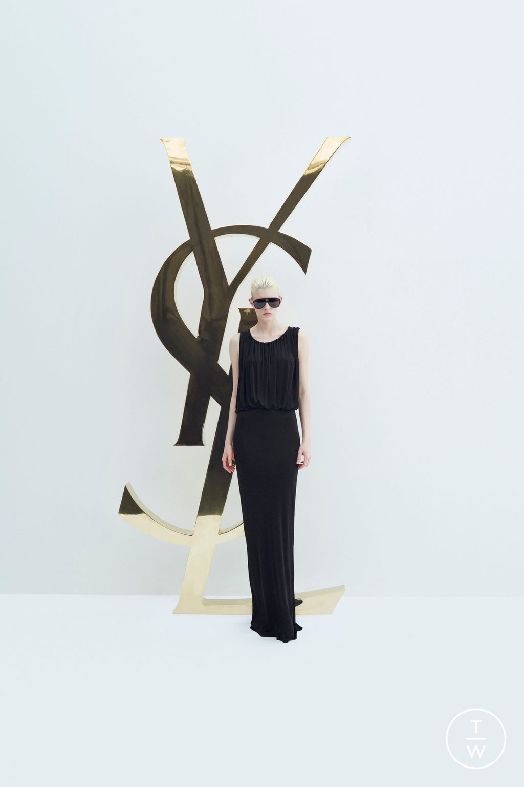 Fashion Week Paris Resort 2023 look 38 from the Saint Laurent collection womenswear