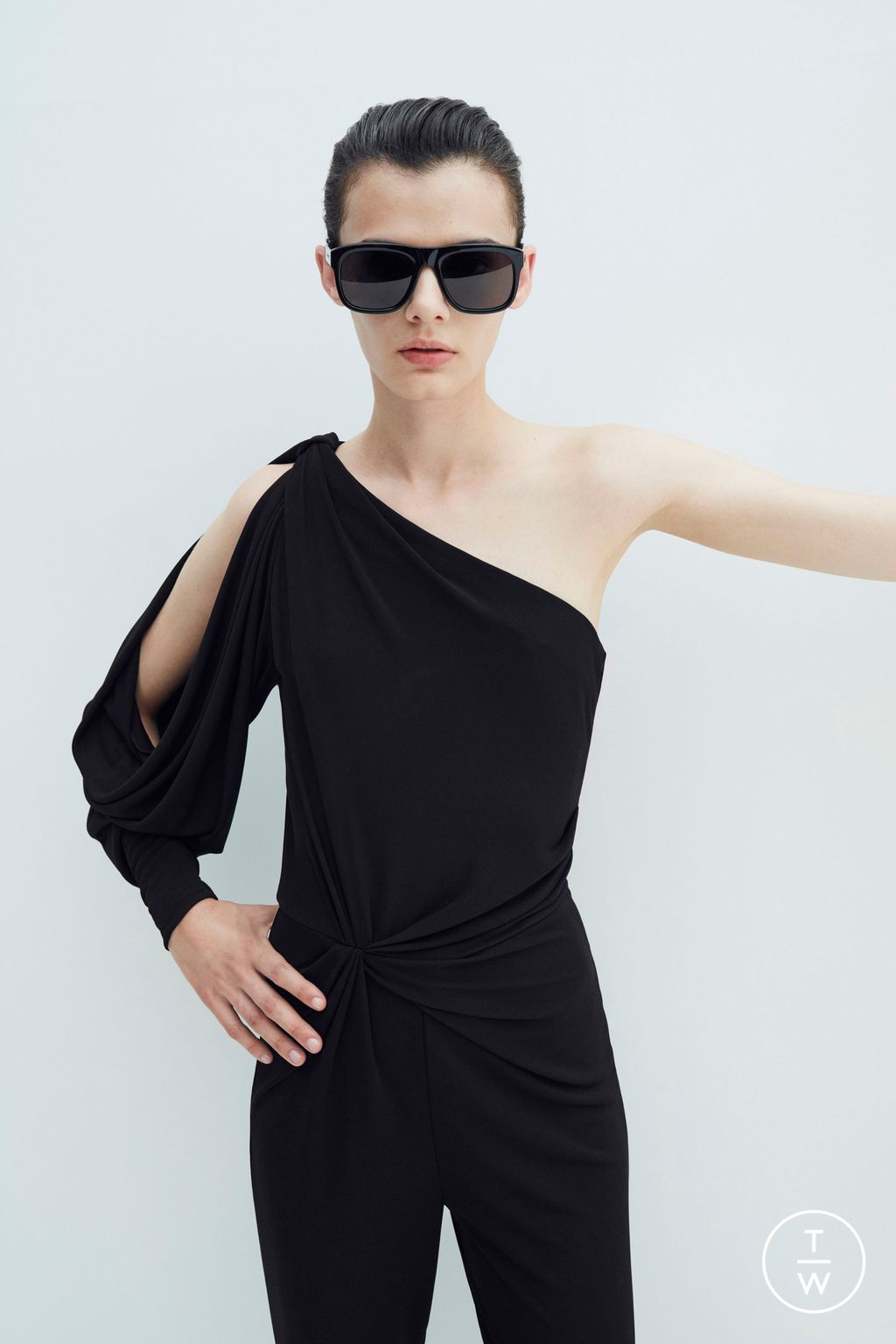 Fashion Week Paris Resort 2023 look 47 de la collection Saint Laurent womenswear