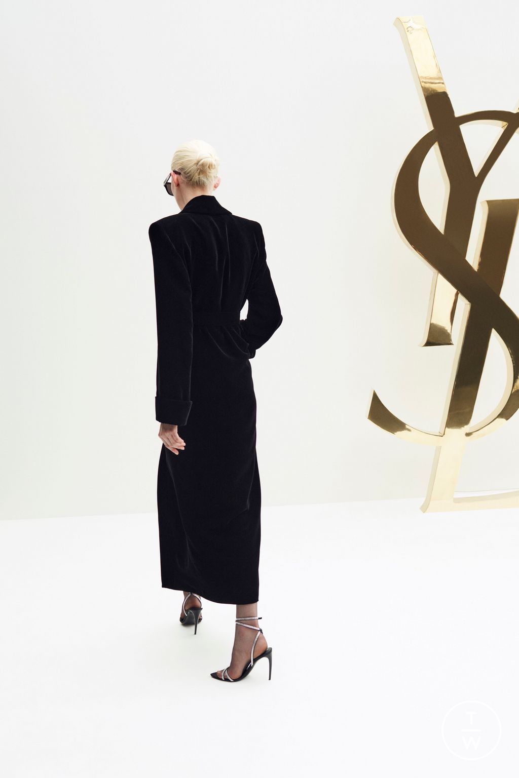 Fashion Week Paris Resort 2023 look 51 from the Saint Laurent collection womenswear