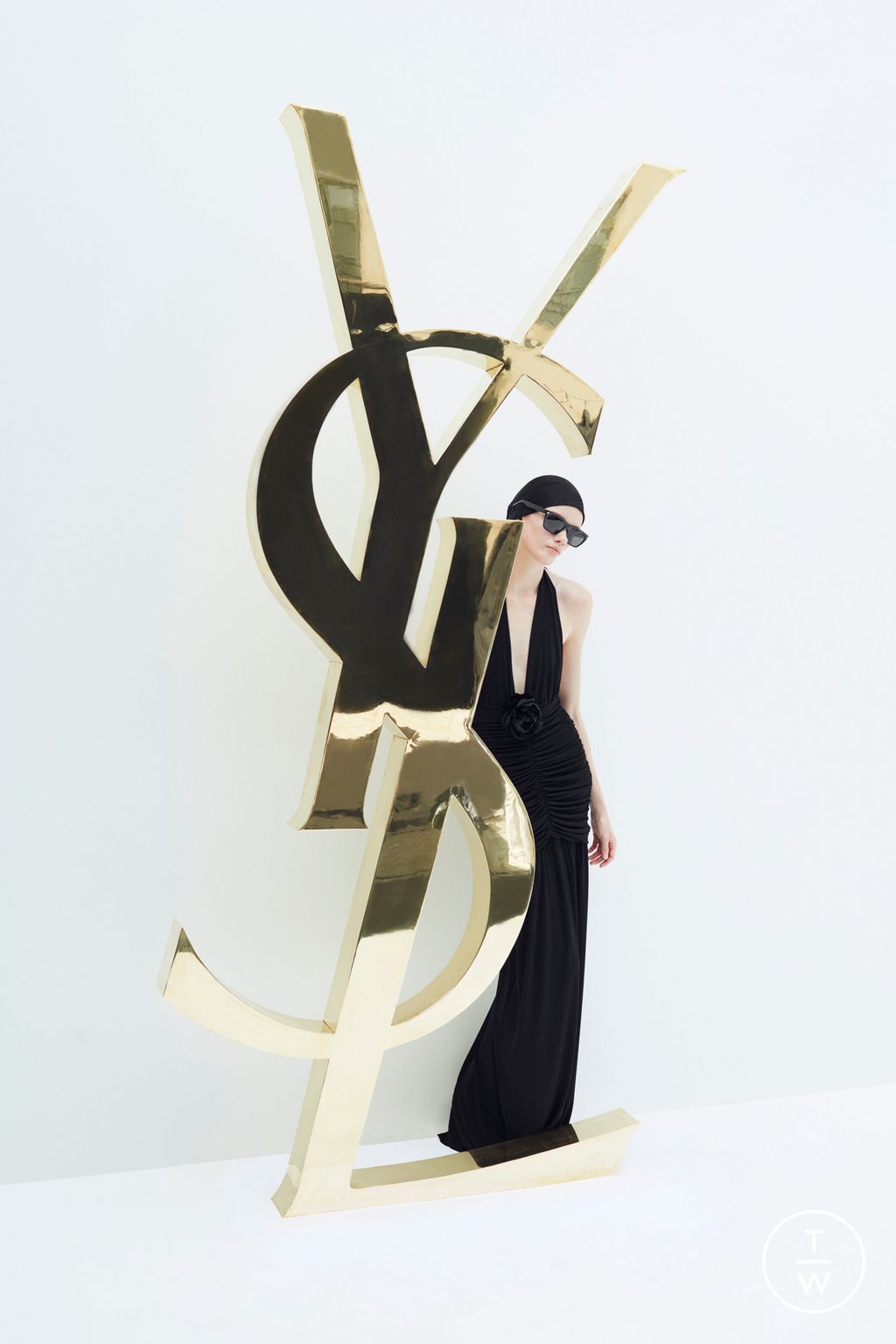 Fashion Week Paris Resort 2023 look 57 de la collection Saint Laurent womenswear