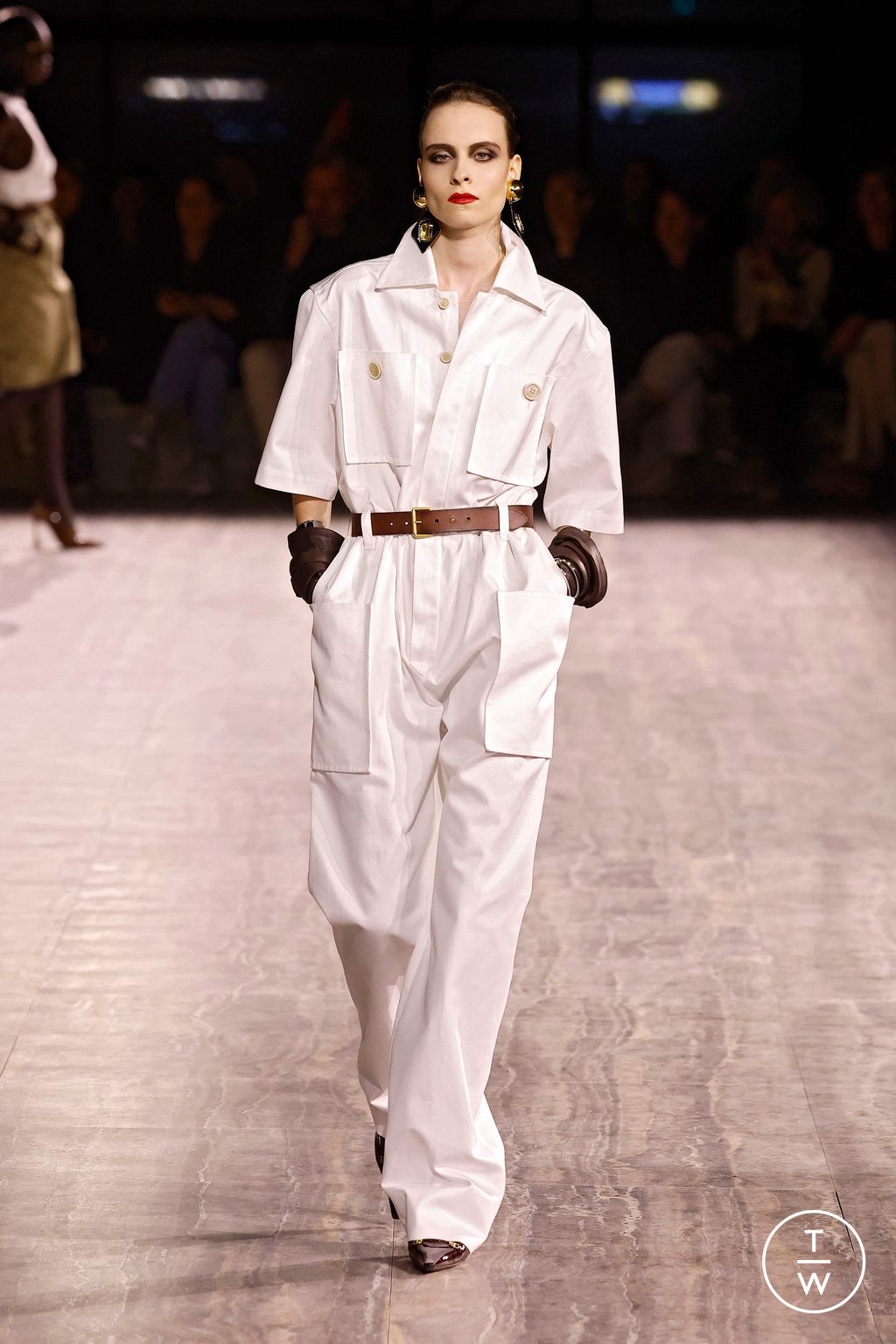 Fashion Week Paris Spring/Summer 2024 look 3 de la collection Saint Laurent womenswear