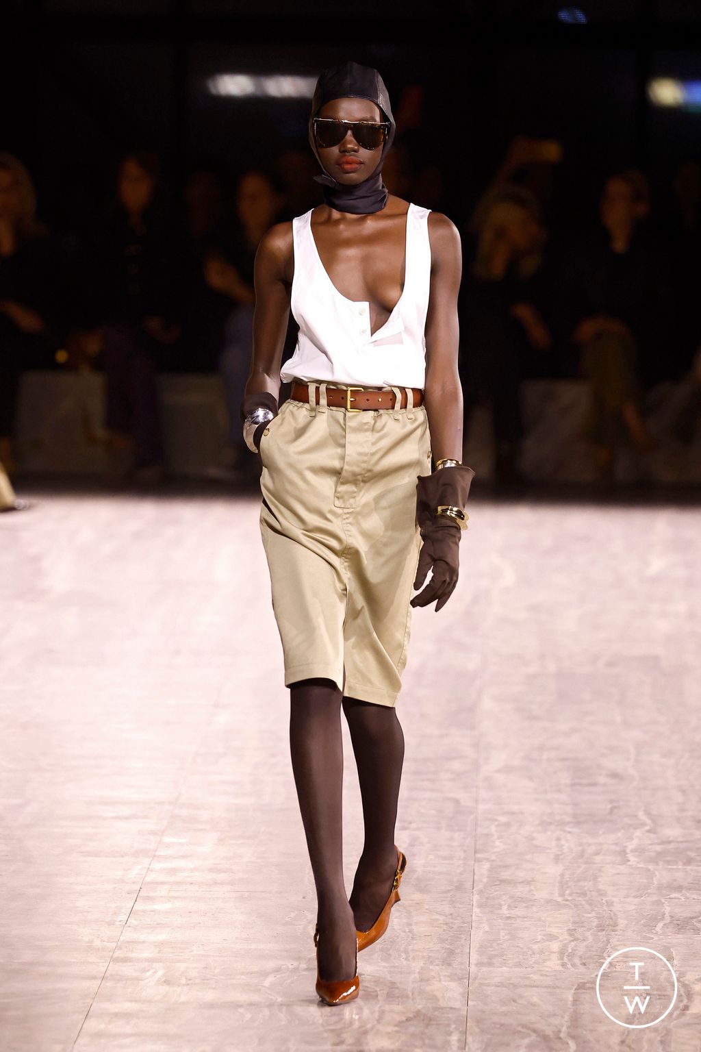 Fashion Week Paris Spring/Summer 2024 look 4 de la collection Saint Laurent womenswear