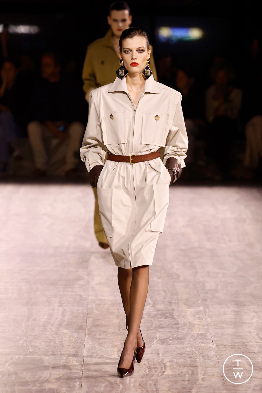 Fashion Week Paris Spring/Summer 2024 look 6 de la collection Saint Laurent womenswear