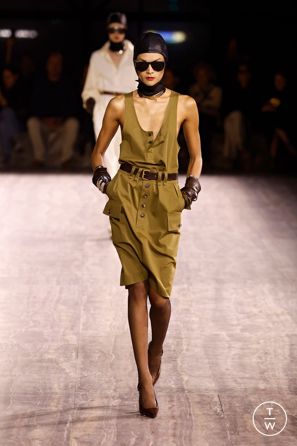 Fashion Week Paris Spring/Summer 2024 look 8 de la collection Saint Laurent womenswear