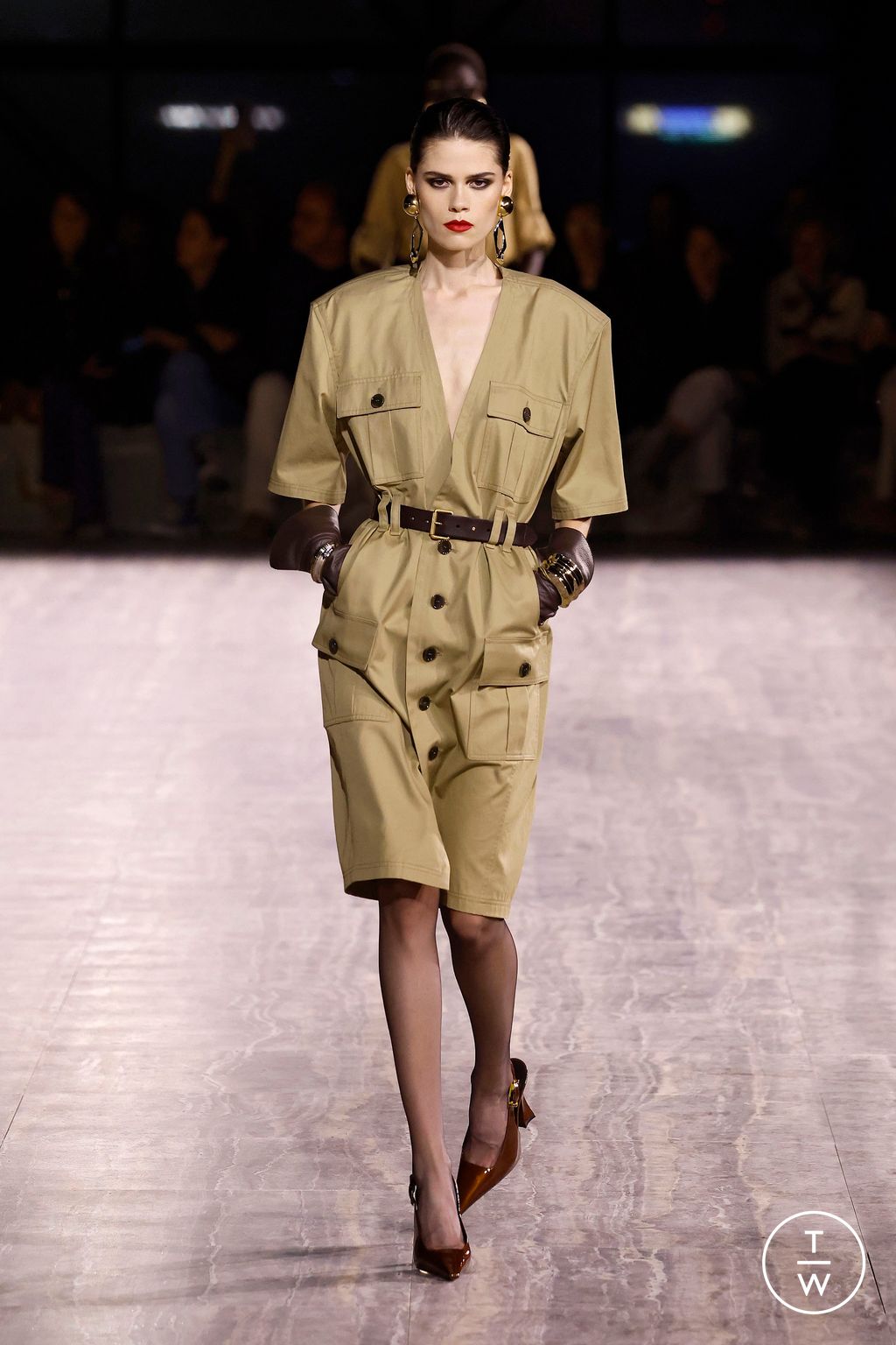 Fashion Week Paris Spring/Summer 2024 look 13 de la collection Saint Laurent womenswear