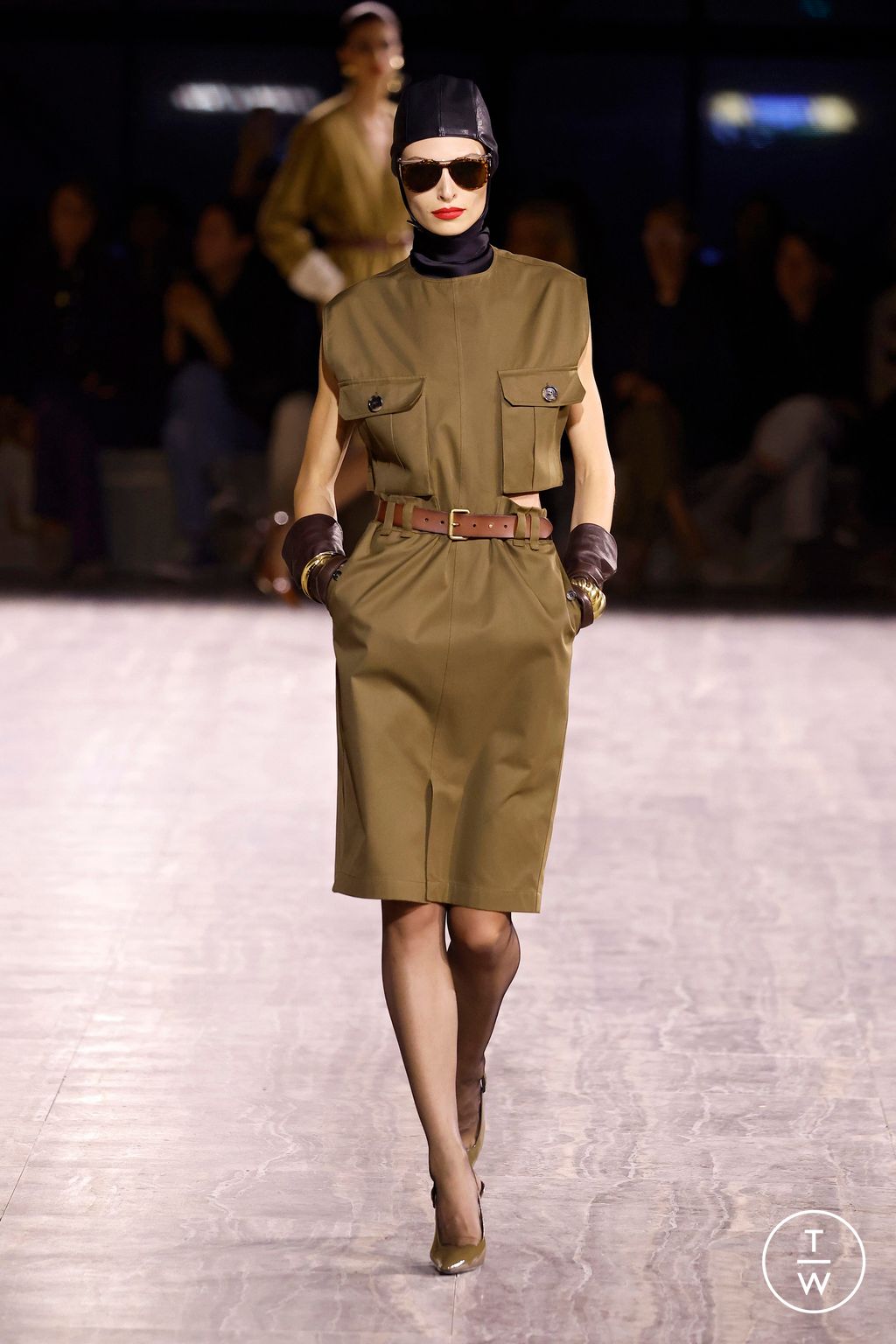 Fashion Week Paris Spring/Summer 2024 look 17 de la collection Saint Laurent womenswear