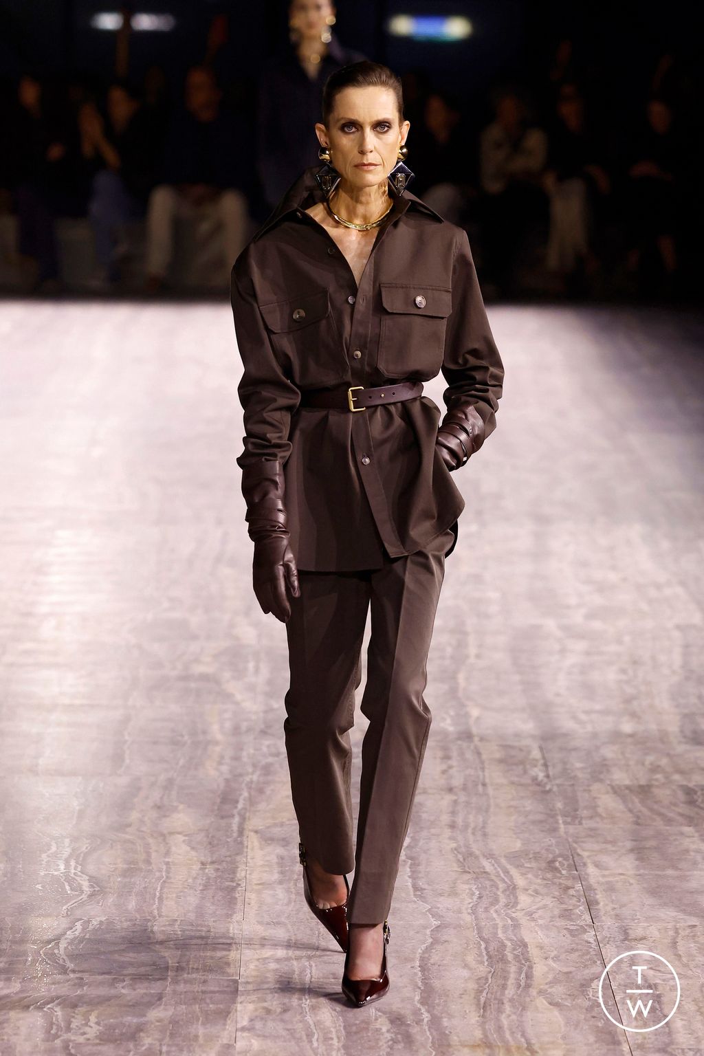 Fashion Week Paris Spring/Summer 2024 look 24 from the Saint Laurent collection 女装