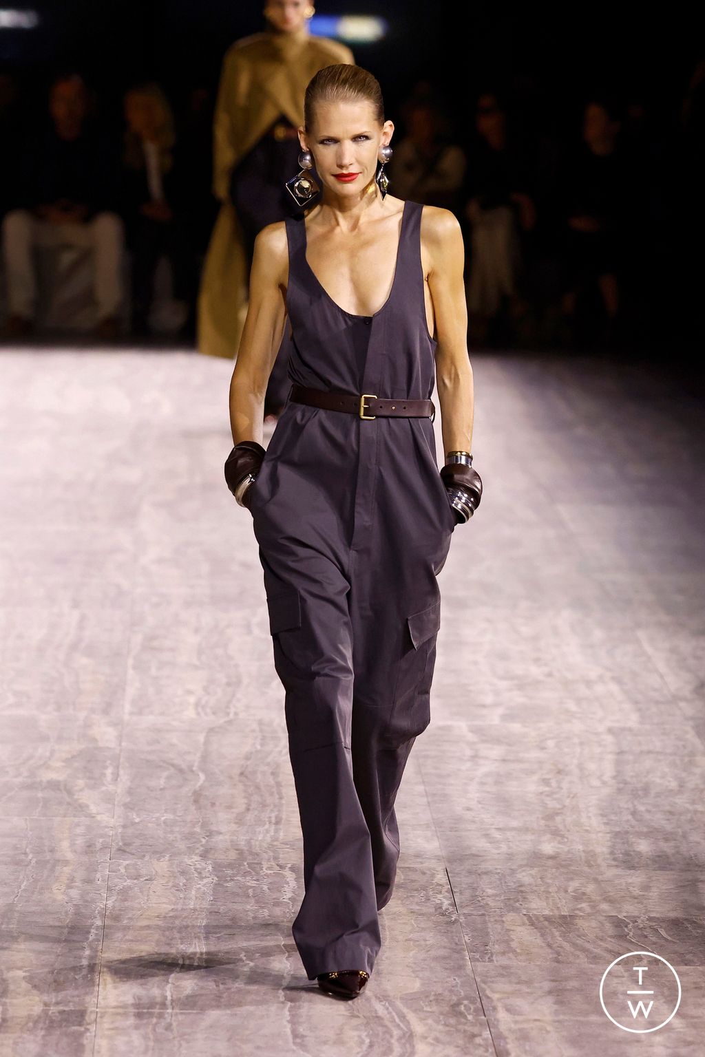 Fashion Week Paris Spring/Summer 2024 look 42 de la collection Saint Laurent womenswear