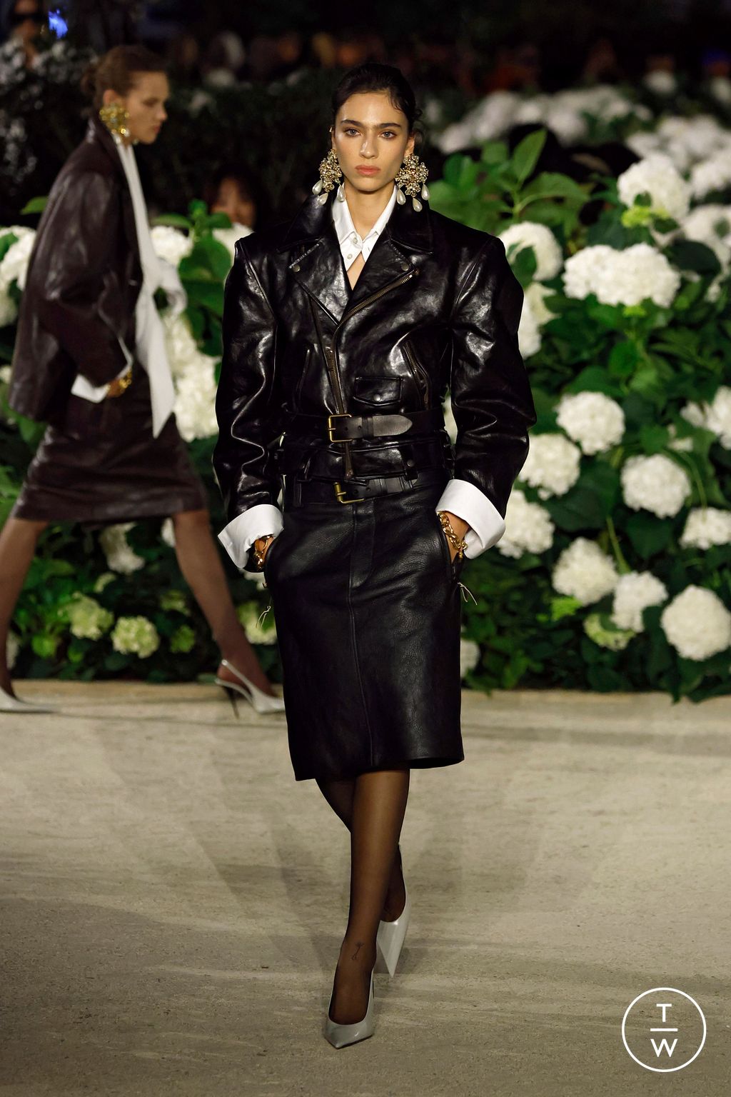 Fashion Week Paris Spring/Summer 2026 look 9 from the Saint Laurent collection womenswear