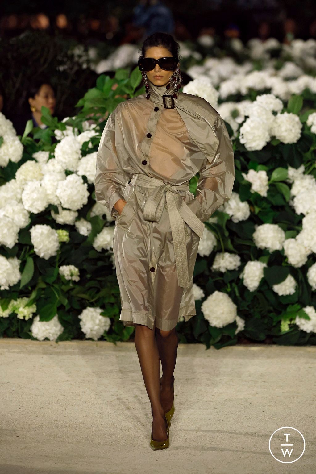 Fashion Week Paris Spring/Summer 2026 look 23 from the Saint Laurent collection womenswear