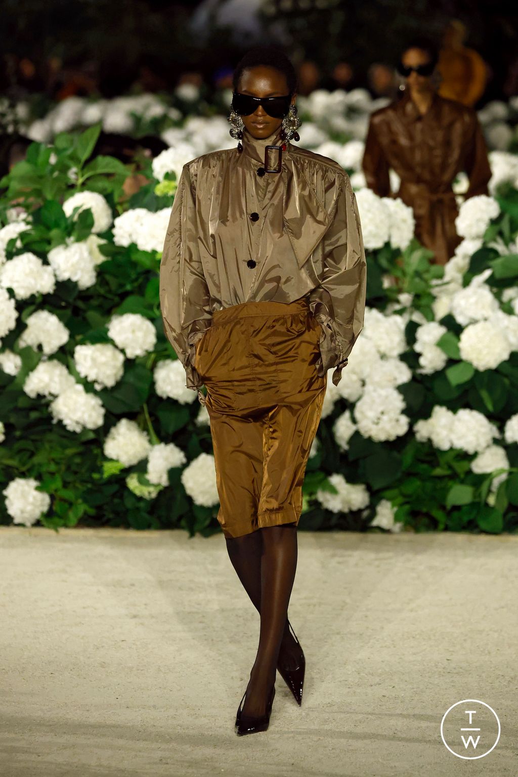 Fashion Week Paris Spring/Summer 2026 look 25 from the Saint Laurent collection womenswear