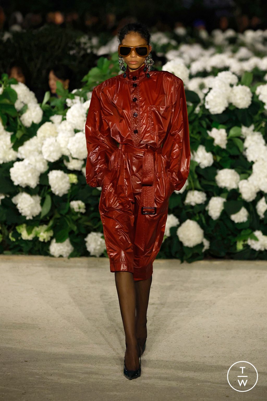 Fashion Week Paris Spring/Summer 2026 look 27 from the Saint Laurent collection womenswear