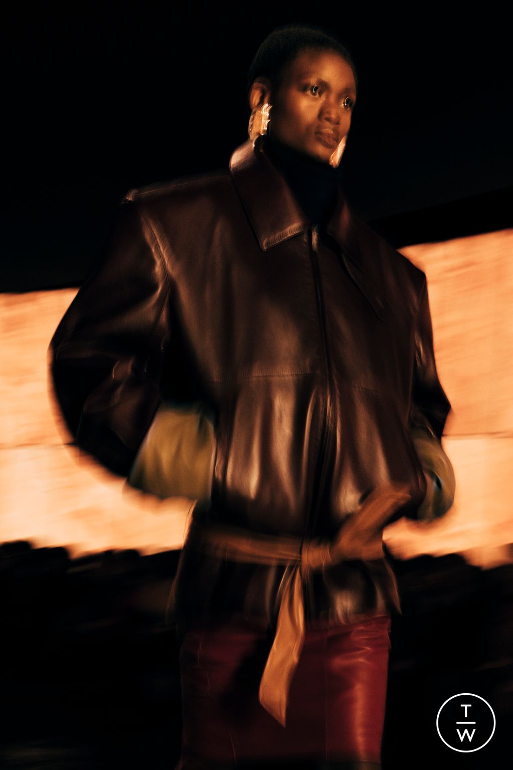 Fashion Week Paris Fall/Winter 2025 look 5 from the Saint Laurent collection 女装配饰