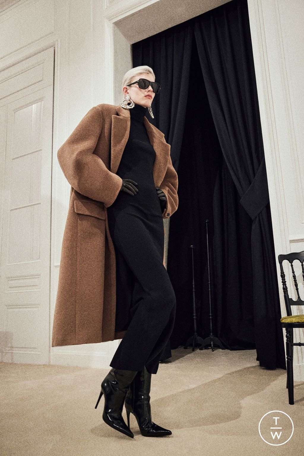 Fashion Week Paris Pre-Fall 2023 look 5 from the Saint Laurent collection womenswear