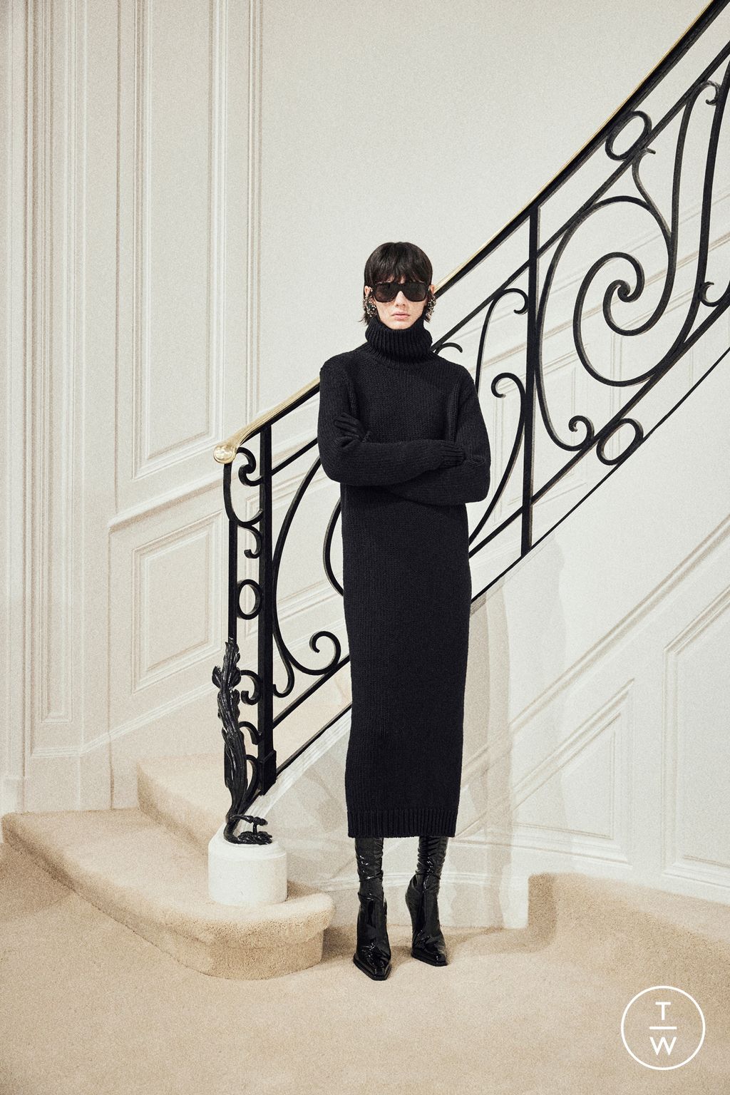 Fashion Week Paris Pre-Fall 2023 look 47 from the Saint Laurent collection 女装