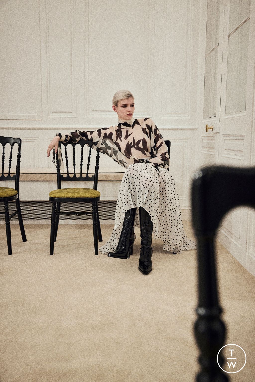 Fashion Week Paris Pre-Fall 2023 look 48 from the Saint Laurent collection womenswear