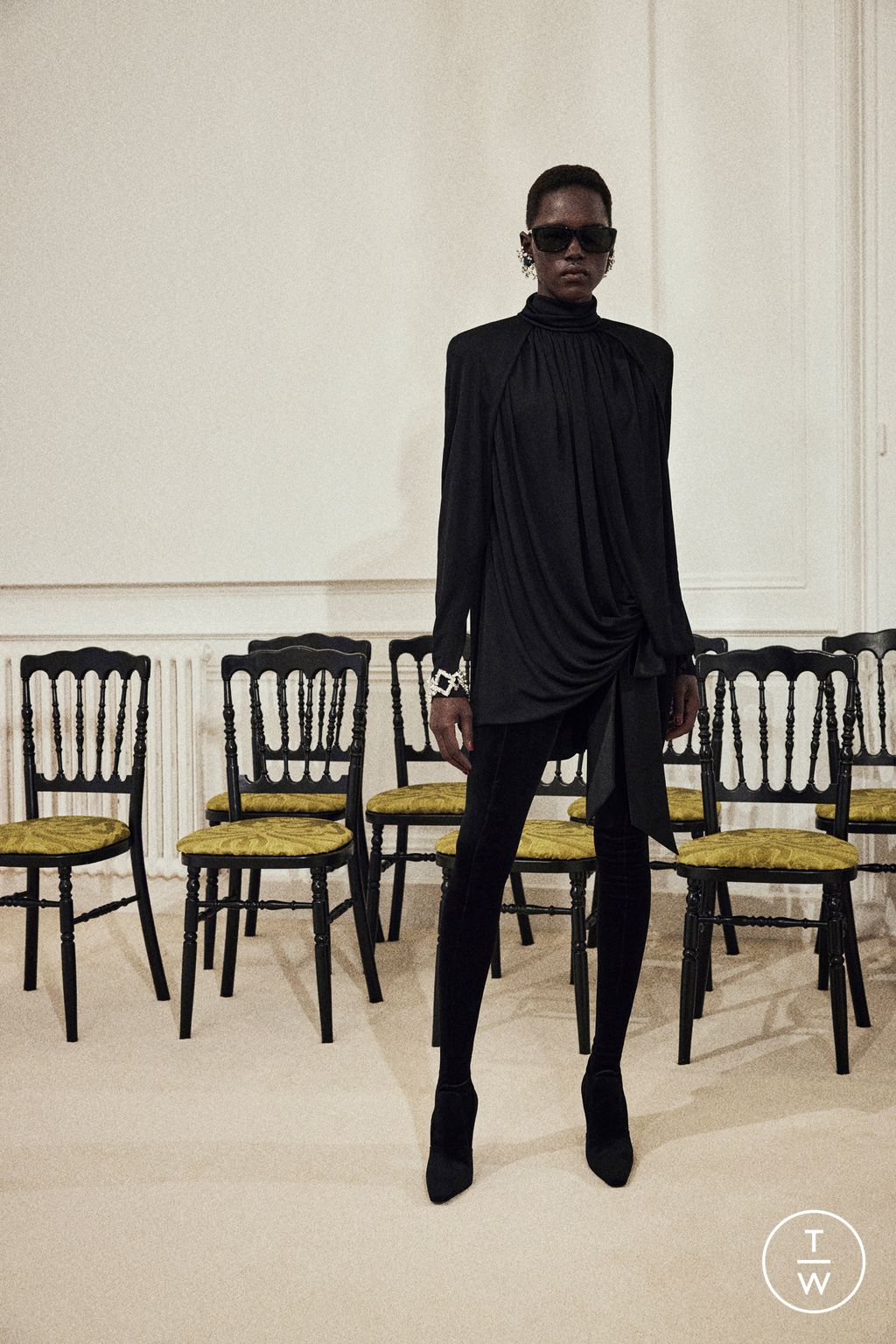Fashion Week Paris Pre-Fall 2023 look 51 de la collection Saint Laurent womenswear