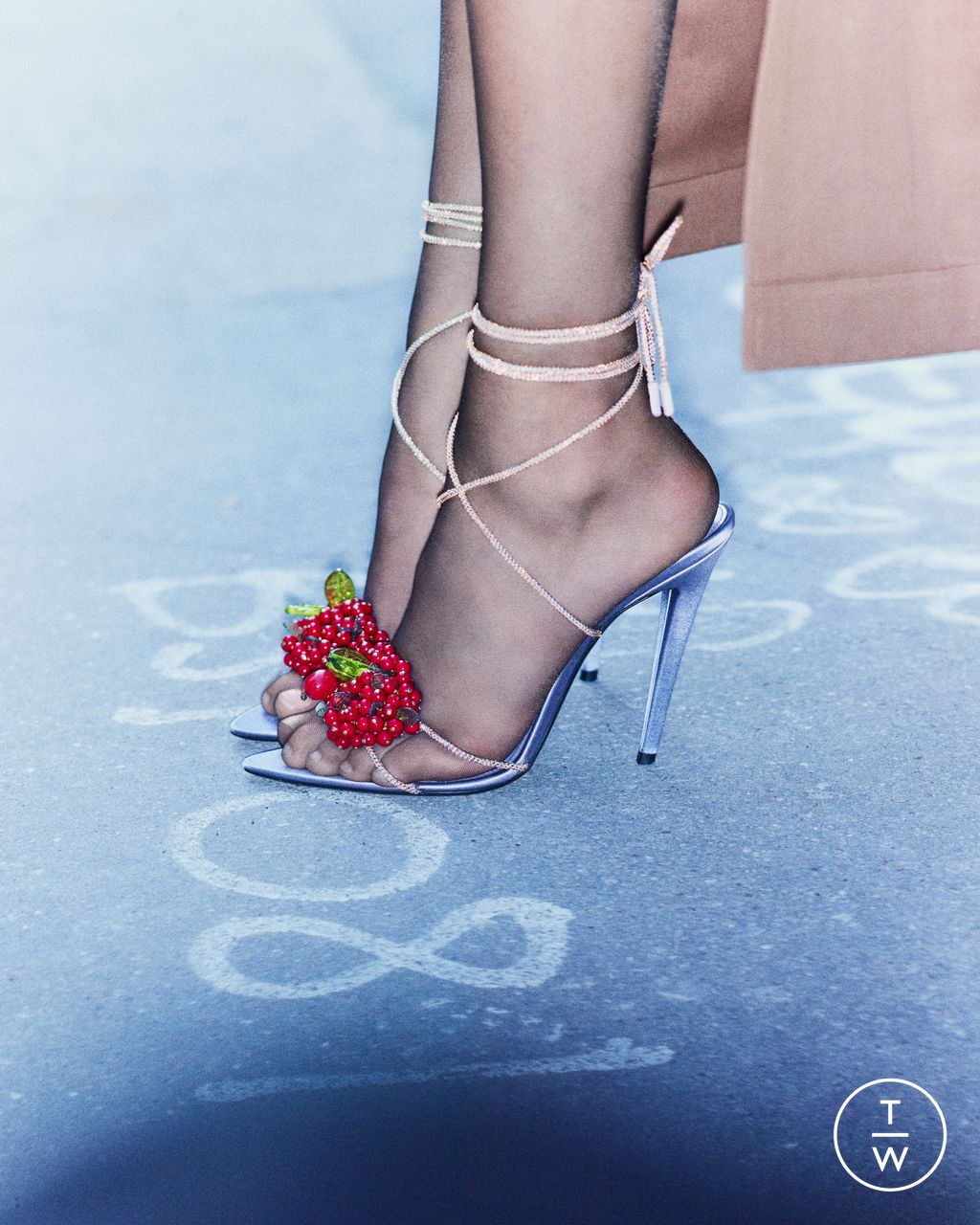 Fashion Week Paris Resort 2026 look 12 de la collection Saint Laurent womenswear